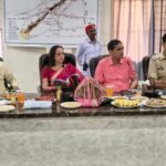 सांसद हेमा मालिनी ने मुड़िया पूर्णिमा मेला की समीक्षा बैठक मैं तैयारी को परखा