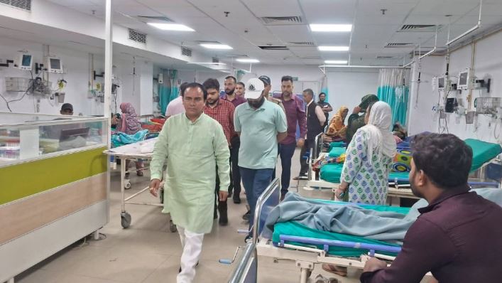 स्वास्थ्य मंत्री डॉ. रावत ने परखी दून और कोरोनेशन अस्पताल की व्यवस्थाएं