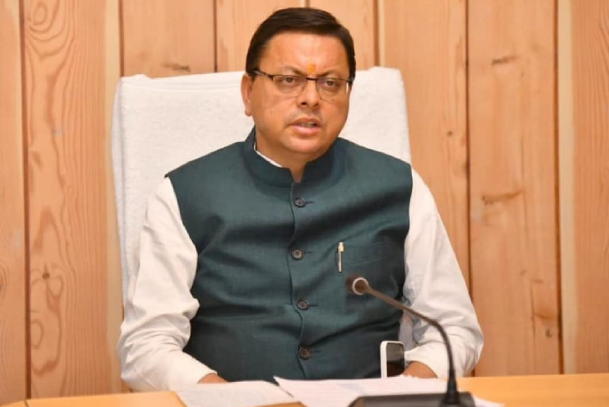 धामी सरकार का सख्त कदम, देहरादून में 7 मेडिकल स्टोरों के लाइसेंस रद्द, संदिग्ध कफ सिरप जब्त।