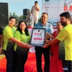 नशा मुक्ति अभियान के तहत आयोजित मैराथन की शुरुआत कैबिनेट मंत्री गणेश जोशी ने की, जिसमें बड़ी संख्या में युवा शामिल हुए।