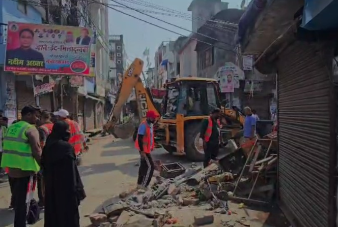 काशीपुर में उपद्रव के बाद चला बुलडोजर, अतिक्रमण पर प्रशासन की बड़ी कार्रवाई