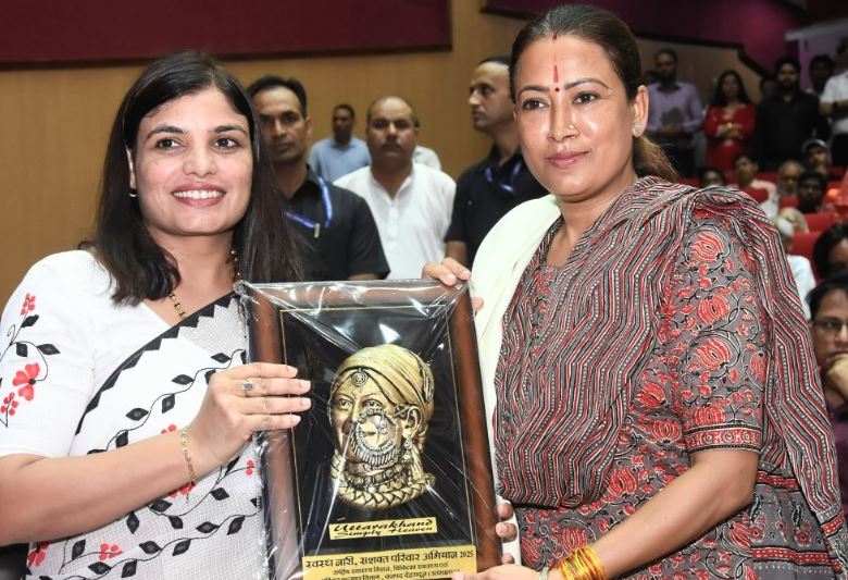 स्वास्थ्य जांच को मिशन बनाएं महिलाएं- रेखा आर्या