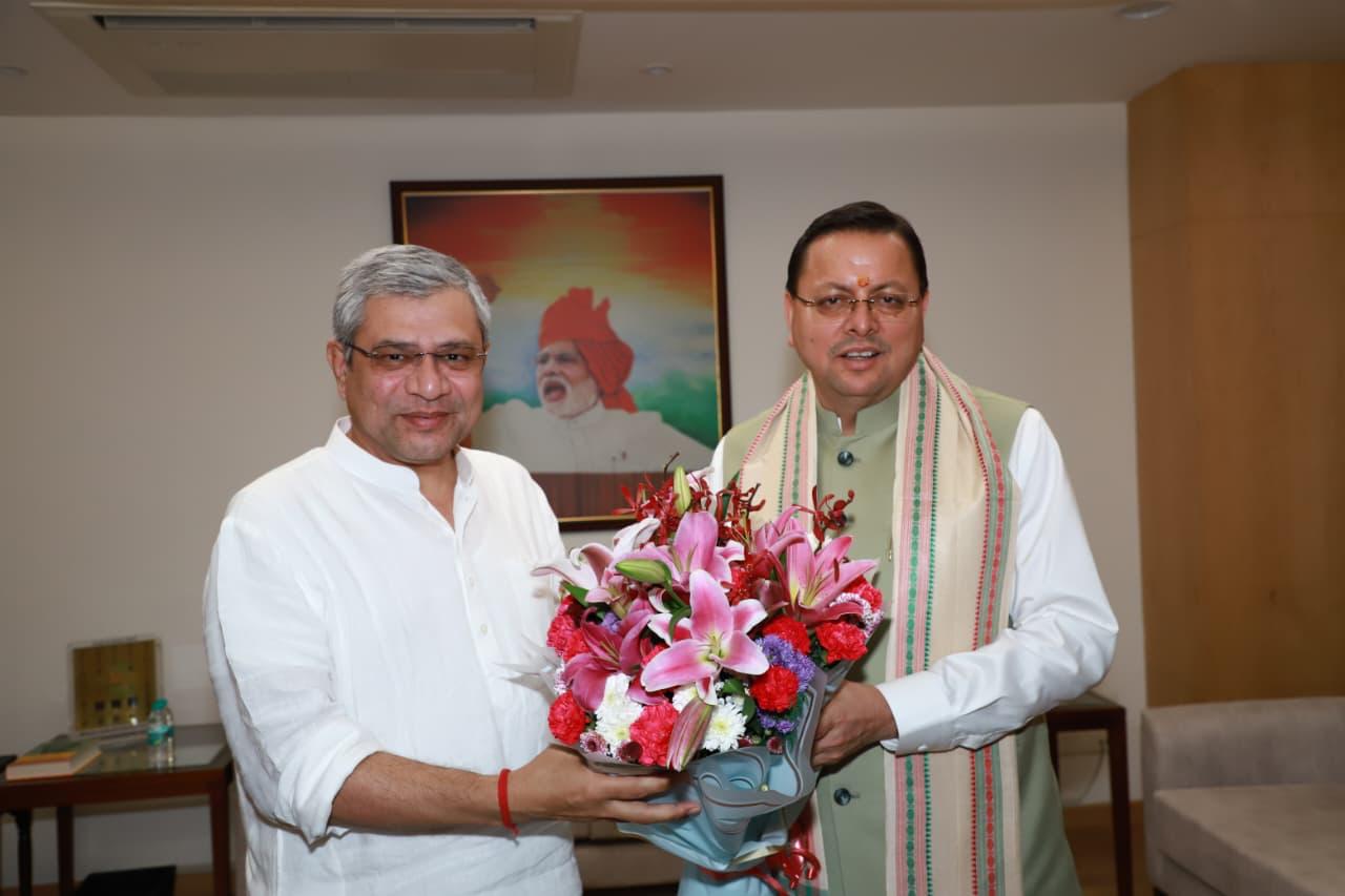 मुख्यमंत्री पुष्कर सिंह धामी ने दिल्ली में केंद्रीय रेल मंत्री से उत्तराखंड की रेल परियोजनाओं पर बातचीत की।