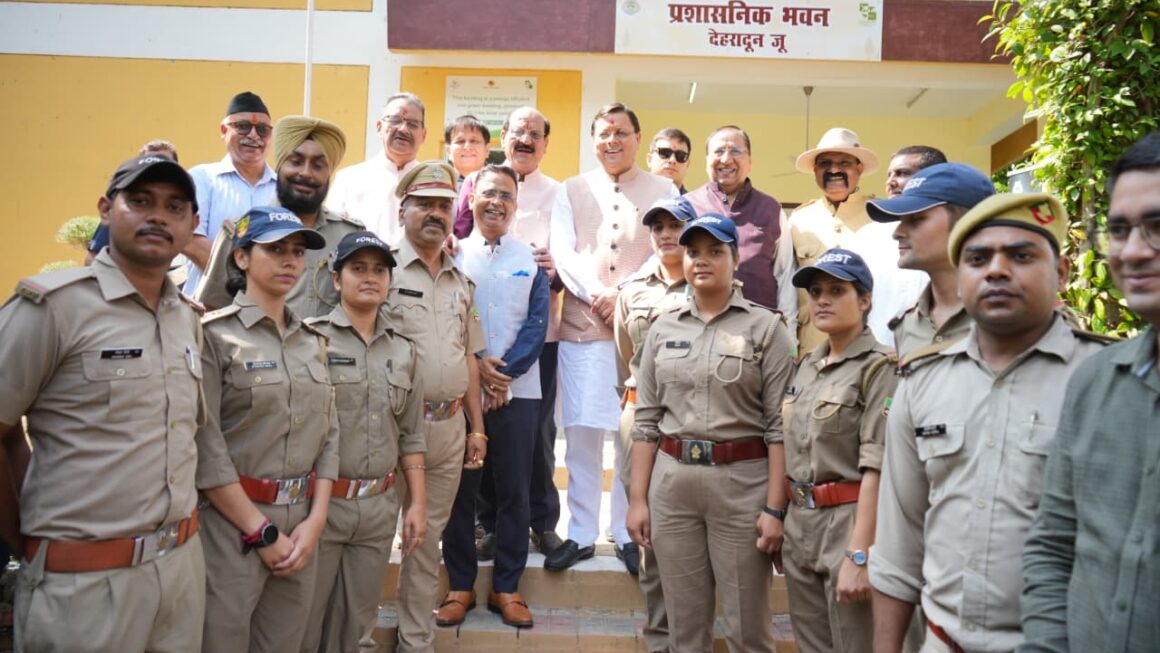देहरादून जू में सीएम धामी ने वन्य जीव सप्ताह का उद्घाटन किया, मुआवजा राशि 10 लाख घोषित।