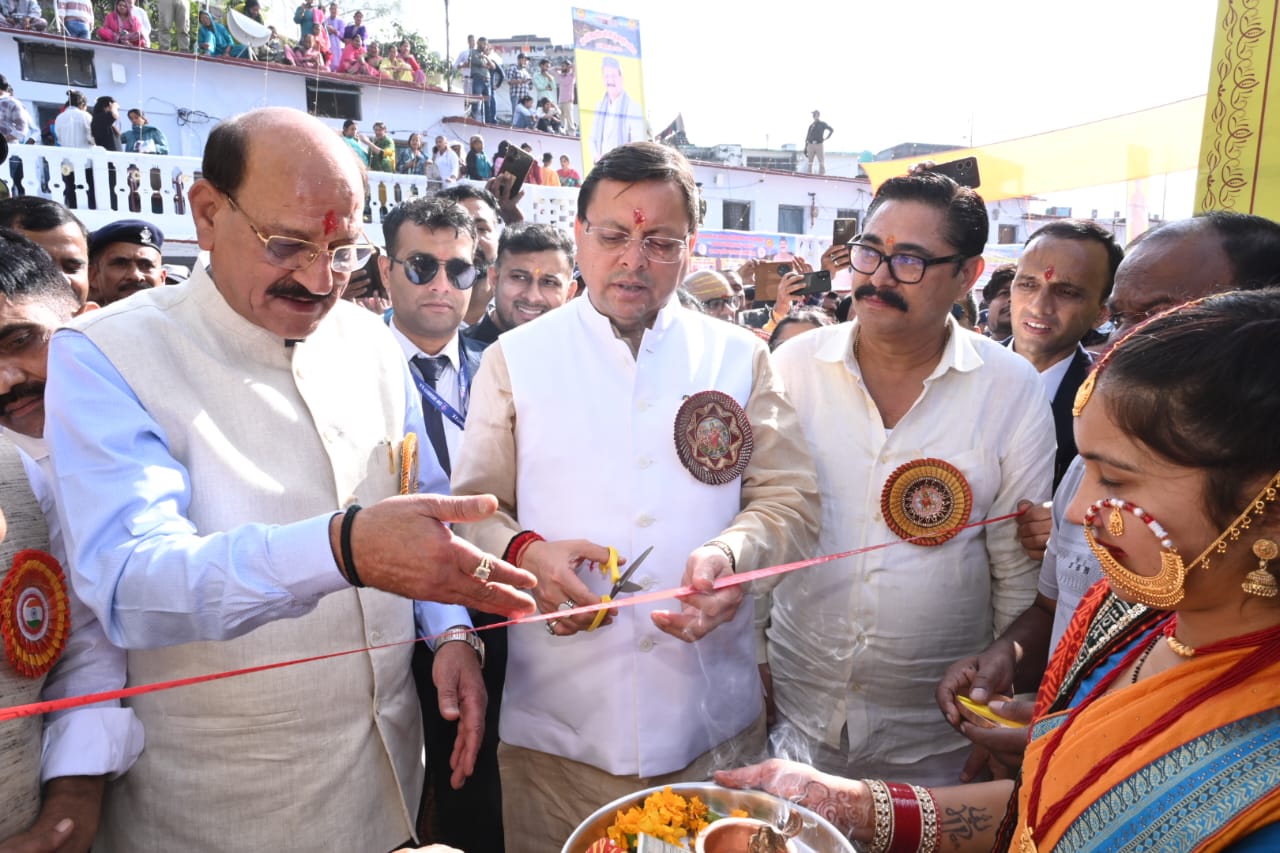 कुंजापुरी पर्यटन मेले का शुभारंभ सीएम धामी ने किया, कई विकास कार्यों की घोषणा की।