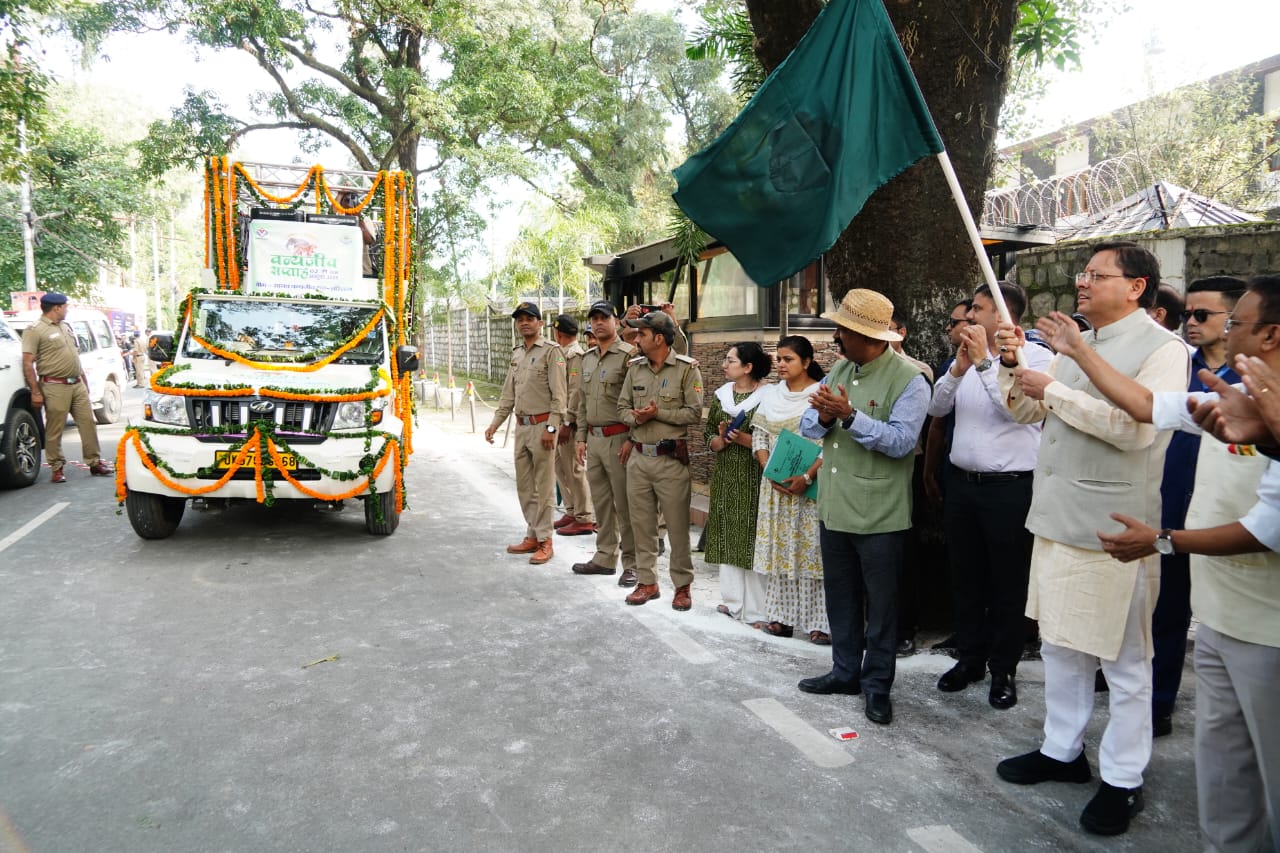 वन्यजीव सप्ताह का आगाज़, सीएम धामी ने बाइक रैली को फ्लैग ऑफ किया