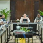 हेल्पलाइन 1905 समीक्षा बैठक में सीएम धामी के निर्देश