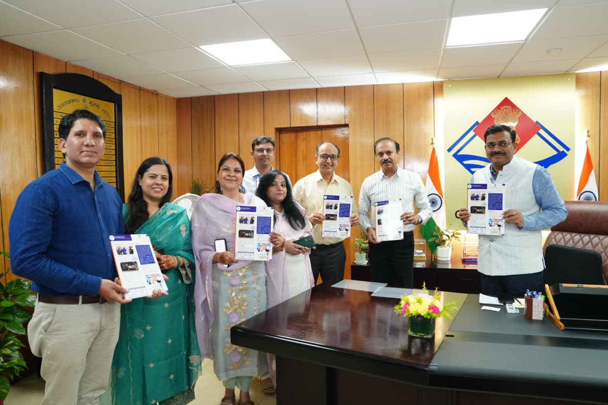 एनआईसी उत्तराखण्ड की त्रैमासिक पत्रिका ‘द डिजिटल थ्रेड’ का विमोचन मुख्य सचिव ने किया।