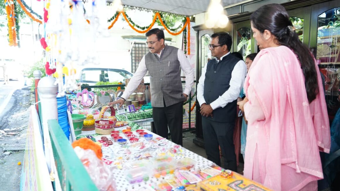 मुख्य सचिव ने बाल संस्थाओं व महिला गृहों के उत्पादों की प्रदर्शनी शुरू की।