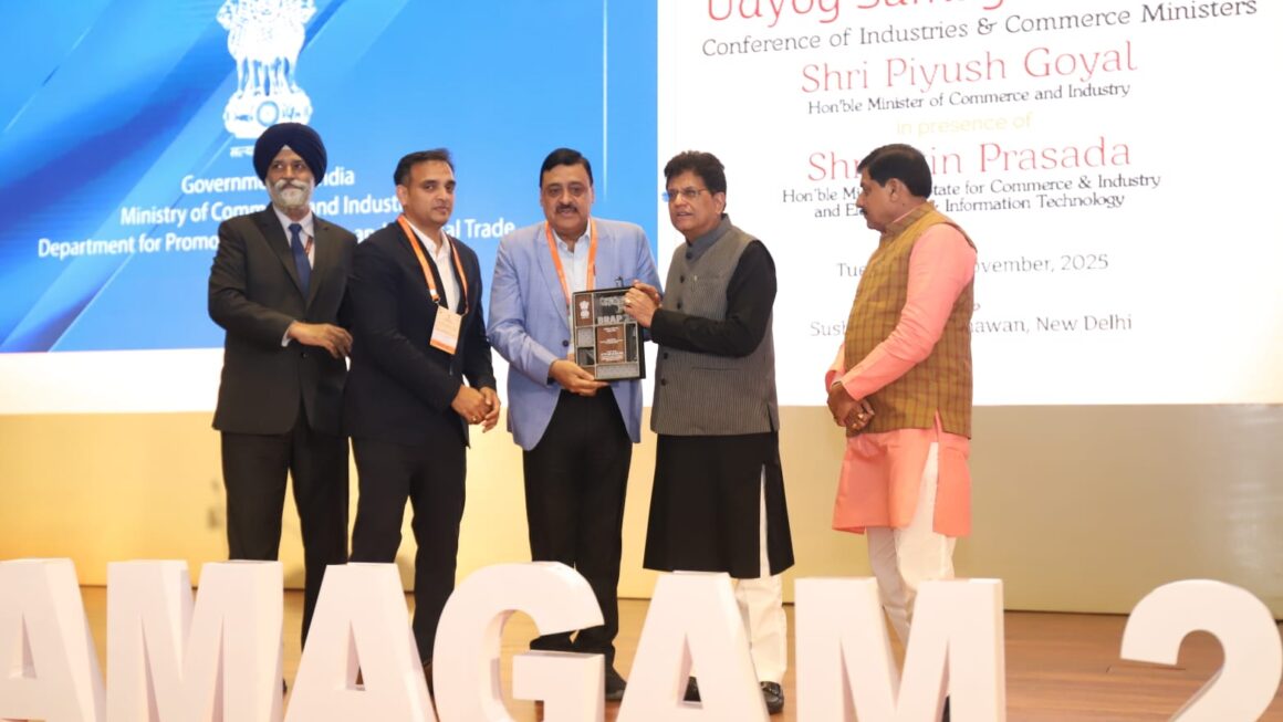 व्यापार सुधार कार्ययोजना में उत्कृष्ट प्रदर्शन के लिए उत्तराखंड को राष्ट्रीय स्तर पर पाँच श्रेणियों में टॉप अचीवर्स पुरस्कार से नवाजा गया।