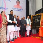 विश्व दिव्यांगजन दिवस पर सीएम धामी ने हल्द्वानी में दिव्यांगजन को पुरस्कार राशि, मेडल और प्रमाण पत्र दिए।