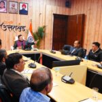 मुख्यमंत्री धामी ने 20 दिसंबर तक केएमवीएन एवं जीएमवीएन की सुविधाएं सुदृढ़ करने और होटल मालिकों के साथ समन्वय बैठक करने को कहा।