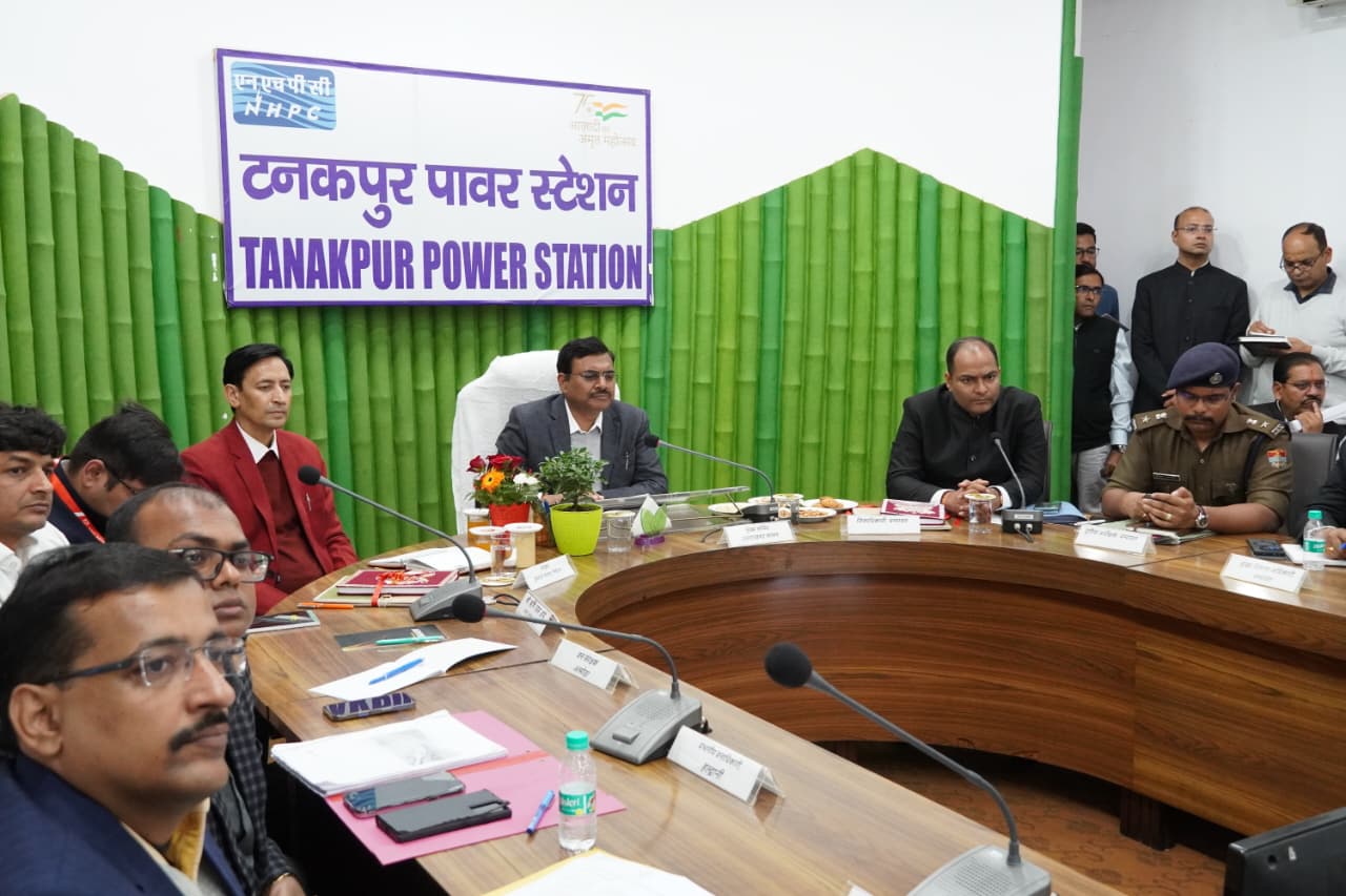 मुख्य सचिव आनन्द बर्द्धन का चम्पावत दौरा-विकास परियोजनाओं की विस्तृत समीक्षा, प्रगति में तेजी के निर्देश