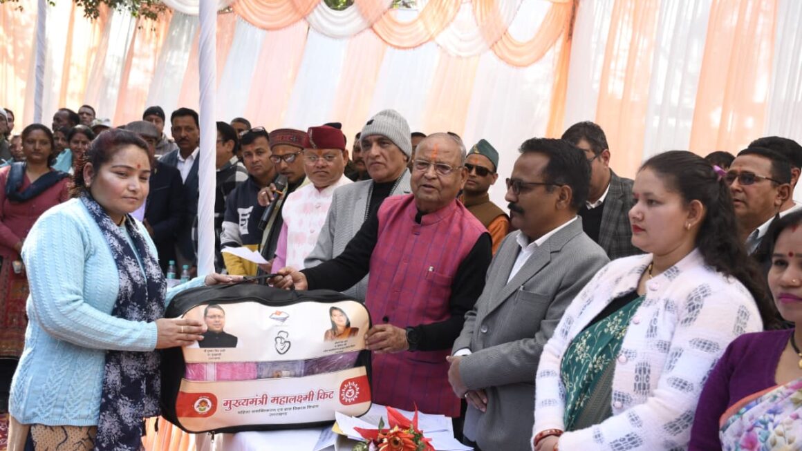 “जन-जन की सरकार, जन-जन के द्वार” अभियान ने रचा नया कीर्तिमान – मुख्यमंत्री पुष्कर सिंह धामी के नेतृत्व में एक ही दिन में 7,876 नागरिकों तक पहुंची सरकार