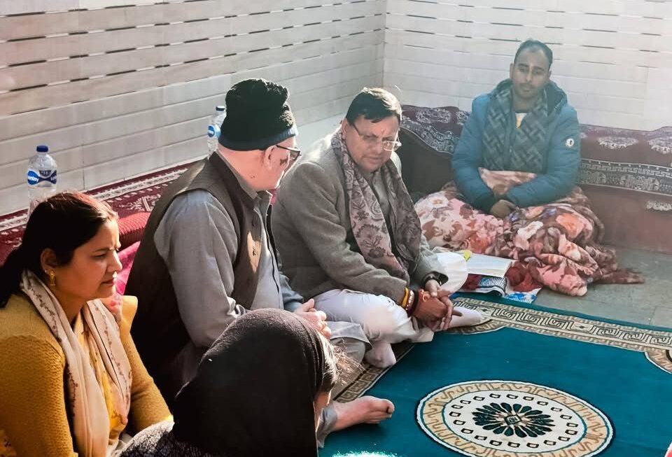 मुख्यमंत्री पुष्कर सिंह धामी ने वरिष्ठ तीर्थ पुरोहित स्व. श्रीनिवास पोस्ती जी को दी श्रद्धांजलि