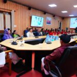 मुख्यमंत्री धामी ने जन प्रतिनिधियों और संस्कृति स्कूल के बच्चों के साथ प्रधानमंत्री नरेंद्र मोदी के मन की बात कार्यक्रम के 131वें एपिसोड को सुना।