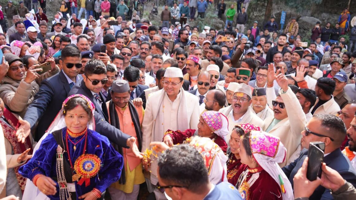 जनजाति समुदाय के जीवन स्तर को बेहतर बनाने के लिए राज्य सरकार प्रतिबद्ध –  मुख्यमंत्री पुष्कर सिंह धामी