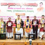 पुष्कर सिंह धामी संस्कृत छात्र प्रतिभा सम्मान आयोजन में शामिल हुए।