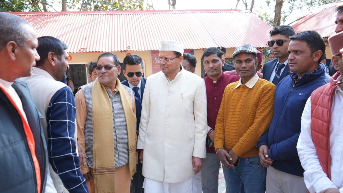पीपलकोटी में स्वास्थ्य व्यवस्थाओं का जायजा लेने पहुँचे मुख्यमंत्री पुष्कर सिंह धामी