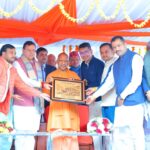 इंटर कॉलेज यमकेश्वर के नवनिर्मित दो मंजिला भवन के उद्घाटन के अवसर पर उत्तराखंड के मुख्यमंत्री पुष्कर सिंह धामी एवं उत्तर प्रदेश के मुख्यमंत्री योगी आदित्यनाथ यमकेश्वर पहुंचे।