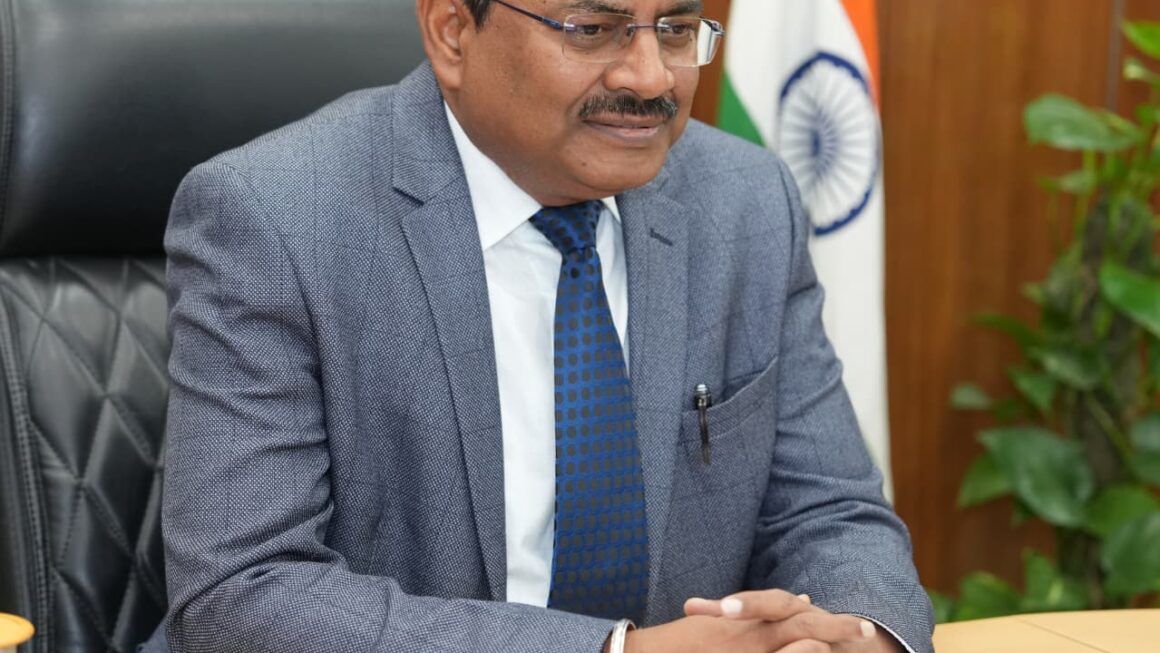 पलायन रोकथाम व सीमांत क्षेत्रों में रोजगार योजनाओं को तेज़ी से लागू करने के निर्देश