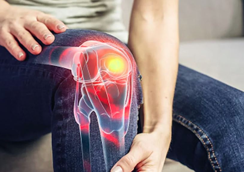 घुटनों के दर्द से पाना चाहते हैं राहत, तो इन योगासनों का करें अभ्यास, मिलेगा फायदा