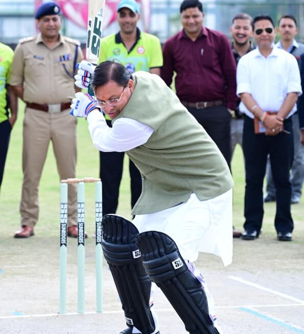 CM पुष्कर सिंह धामी ने महाराणा प्रताप स्पोर्ट्स कॉलेज में मंजुल सिंह मांजिला स्मृति अंतर क्रिकेट टूर्नामेंट का किया शुभारंभ।