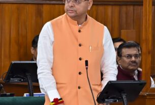 मुख्यमंत्री पुष्कर सिंह धामी बोले, महिला सशक्तिकरण के प्रयासों पर न हो किसी भी प्रकार की राजनीति