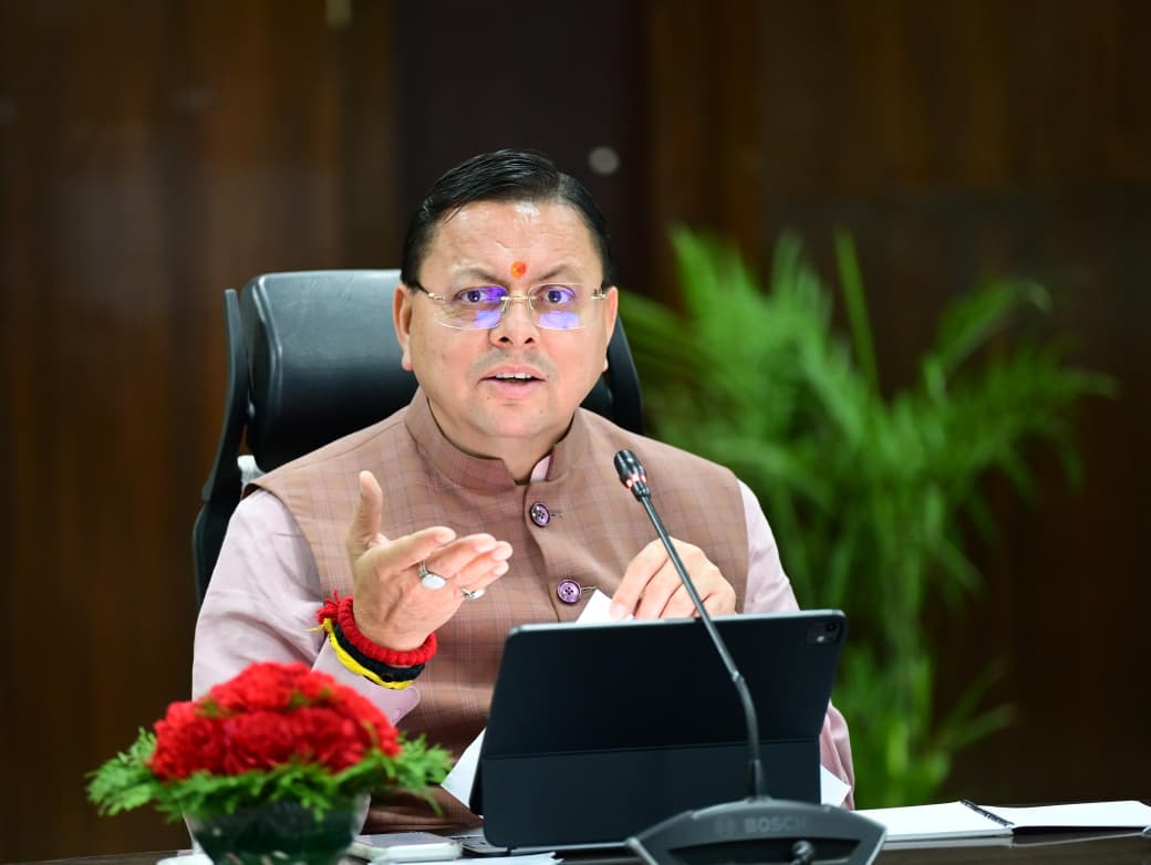 CM हेल्पलाइन 1905 पर लंबित शिकायतों के त्वरित निस्तारण के लिए विशेष अभियान चलाया जाए – मुख्यमंत्री पुष्कर सिंह धामी