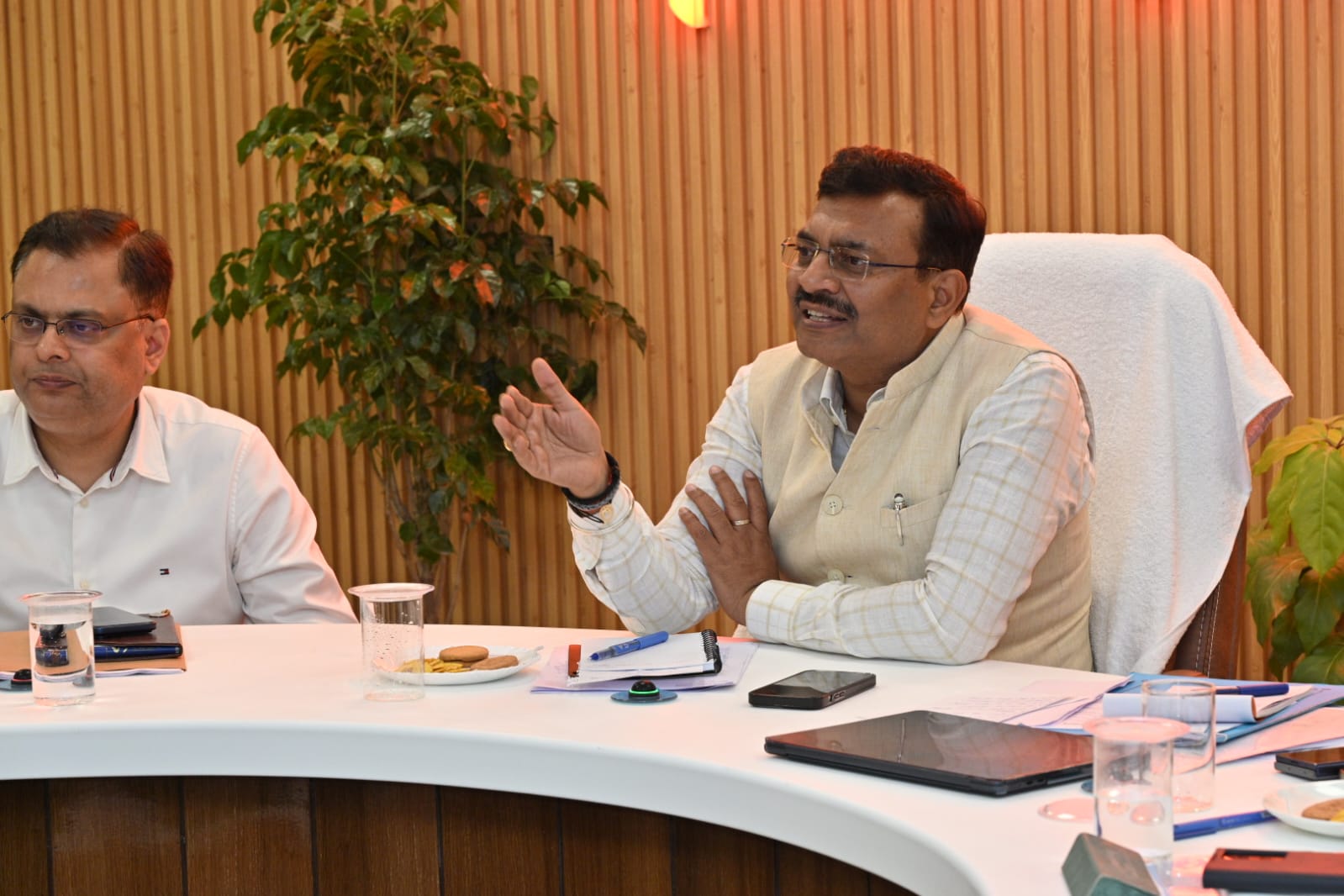 मुख्य सचिव आनंद बर्द्धन ने की कुंभ मेला-2027 की तैयारियों की समीक्षा