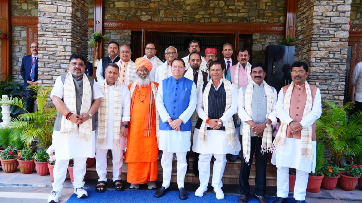 मुख्यमंत्री पुष्कर सिंह धामी से OBC वेलफेयर पार्लियामेंट्री कमेटी के प्रतिनिधिमण्डल ने भेंट की।