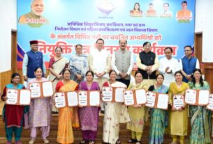 मुख्यमंत्री पुष्कर सिंह धामी ने 276 चयनित अभ्यर्थियों को नियुक्ति पत्र वितरित किए।