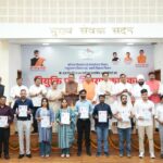 मुख्यमंत्री धामी ने शहरी विकास, कौशल विकास और पशुपालन विभाग के चयनित अभ्यर्थियों को नियुक्ति पत्र सौंपे।
