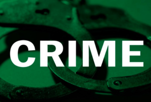 कार निकालने को लेकर हुआ विवाद, सड़क पर भिड़े दो पक्ष; पुलिस जांच में जुटी