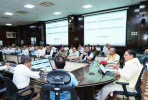 सीएम धामी के सख्त निर्देश: CM हेल्पलाइन-1905 की हर शिकायत का समयबद्ध निस्तारण करें अधिकारी