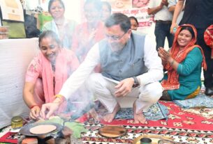 मुख्यमंत्री धामी ने ₹ 65.95 करोड़ की बाढ़ सुरक्षा परियोजनाओं का किया शिलान्यास, कहा-शारदा तटबंध आने वाली पीढ़ियों के सुरक्षित भविष्य की मजबूत नींव बनेगा