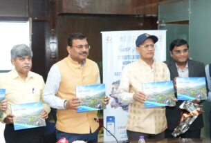 मुख्य सचिव आनन्द बर्द्धन ने पीएम गतिशक्ति उपयोग मामलों का संग्रह 2.0 एवं विभागीय डेटा संग्रहण मोबाइल ऐप का किया शुभारंभ।