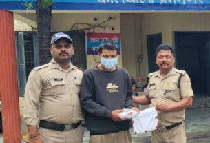 एटीएम तोड़कर चोरी की कोशिश नाकाम, आरोपी रंगे हाथ गिरफ्तार