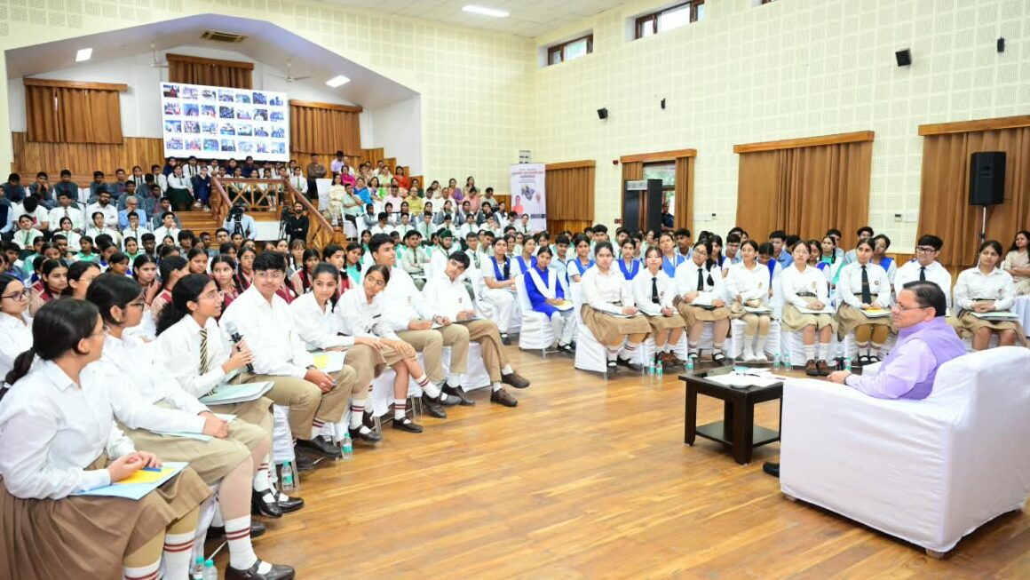 ‘मेरे सपनों का उत्तराखंड’ अभियान को मिला ऐतिहासिक जनसमर्थन, 2.5 लाख से अधिक विद्यार्थियों ने भेजे निबंध