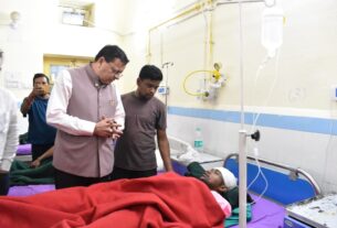 मायापुर टनल हादसा : सीएम धामी ने अस्पताल पहुंचकर घायल श्रमिकों का जाना हाल