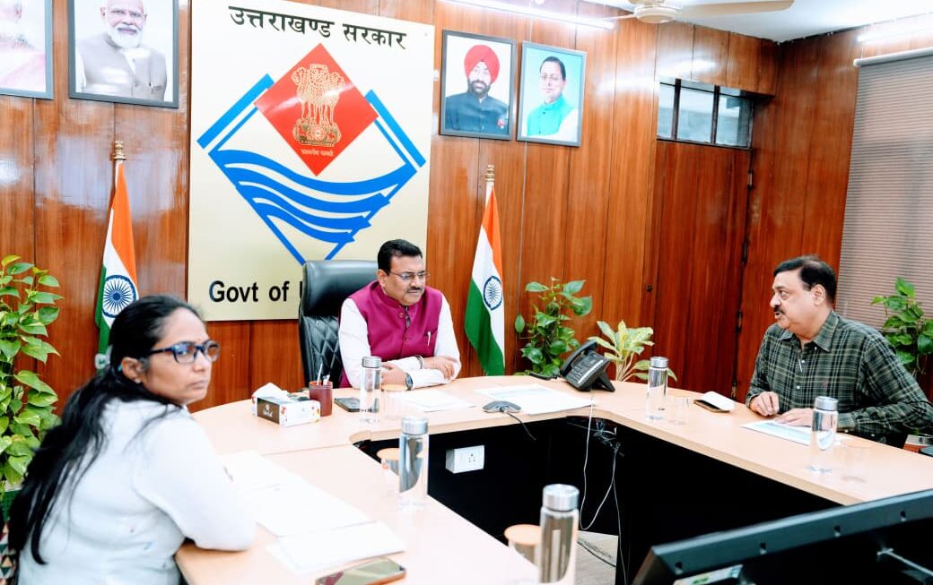 मुख्य सचिव ने की चिकित्सा स्वास्थ्य एवं चिकित्सा शिक्षा विभाग की समीक्षा