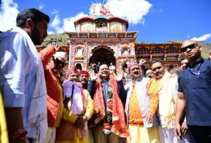 श्री बदरीनाथ धाम में मुख्यमंत्री ने की पूजा-अर्चना, मास्टर प्लान के कार्यों का लिया जायजा