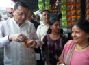स्थानीय दुकानदारों और नागरिकों से आत्मीय संवाद कर बोले मुख्यमंत्री—स्थानीय उत्पादों और छोटे कारोबारियों को प्रोत्साहन देना हम सभी की सामूहिक जिम्मेदारी