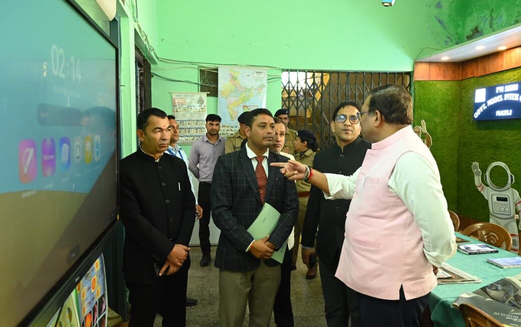 मुख्य सचिव आनंद बर्द्धन ने ‘सर्वशक्ति सी.एल.एफ. तुल्याड़ा’ के ग्राम मल्ली स्थित कलेक्शन सेंटर का किया उद्घाटन : समूह की महिलाओं के आत्मनिर्भरता प्रयासों को सराहा