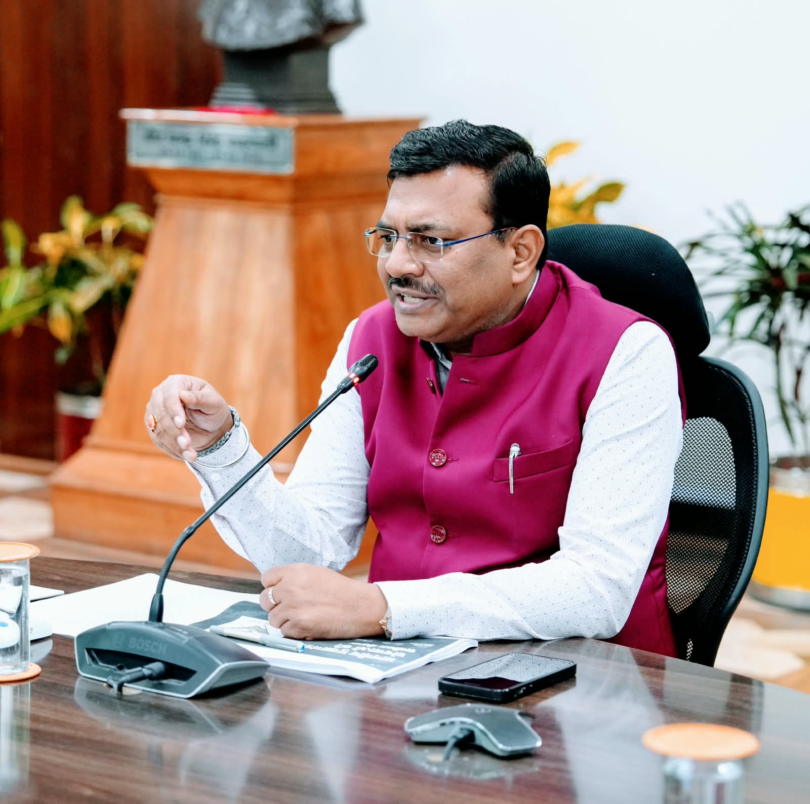 मुख्य सचिव ने की मुख्यमंत्री घोषणाओं की प्रगति की समीक्षा, सीएम घोषणाओं को प्राथमिकता पर लेते हुए निर्धारित समयसीमा में पूर्ण करने के दिए निर्देश