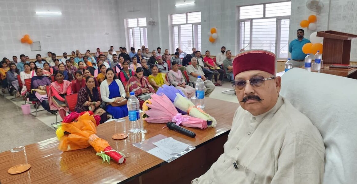 श्रमिक अपने पसीने से प्रदेश के विकास की नई इबारत लिख रहे हैं : महाराज