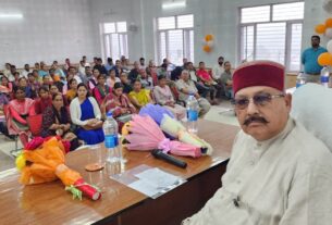 श्रमिक अपने पसीने से प्रदेश के विकास की नई इबारत लिख रहे हैं : महाराज