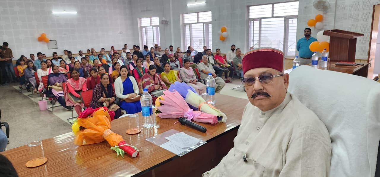 श्रमिक अपने पसीने से प्रदेश के विकास की नई इबारत लिख रहे हैं : महाराज
