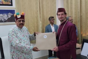पर्यटन मंत्री महाराज से मिले साउथेम्प्टन विश्वविद्यालय, लंदन के छात्र-छात्राएं, भारतीय संस्कृति, उत्तराखंड के भोजन और व्यवस्थाओं की सराहना