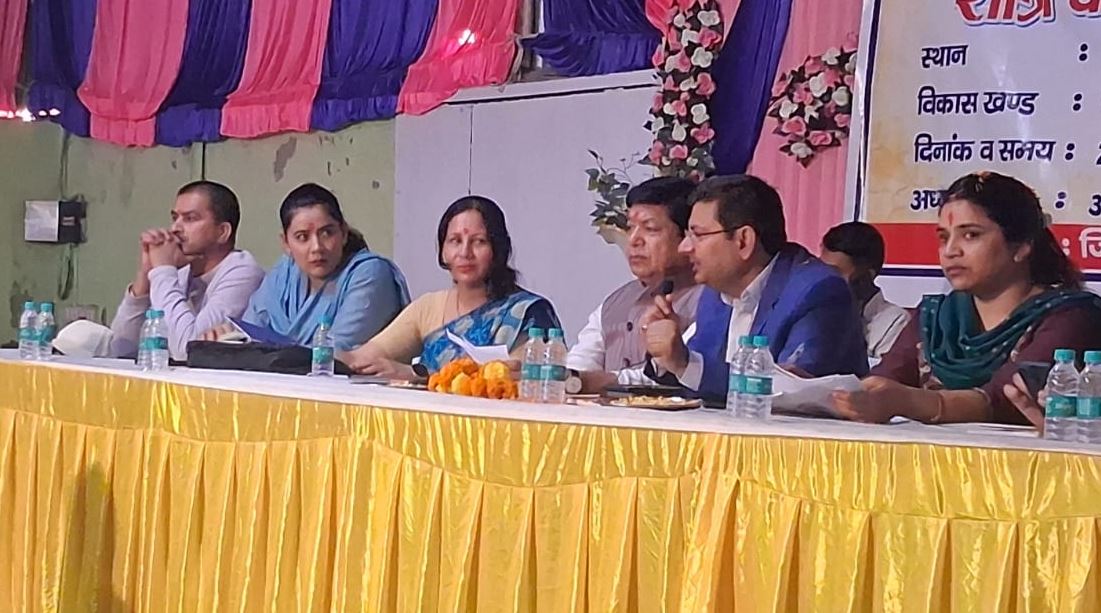 ग्रामीणों की समस्याओं के त्वरित समाधान को रानीपोखरी मौजा में आयोजित हुई ‘रात्रि चौपाल’